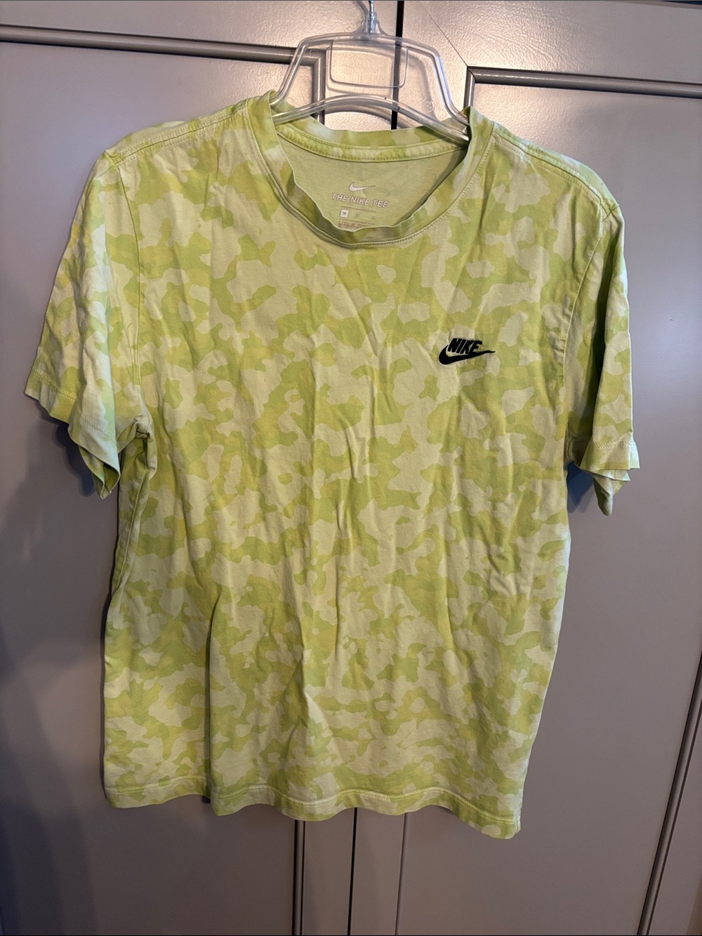 Nike Men’s Lime Camo Short Sleeve Tee M